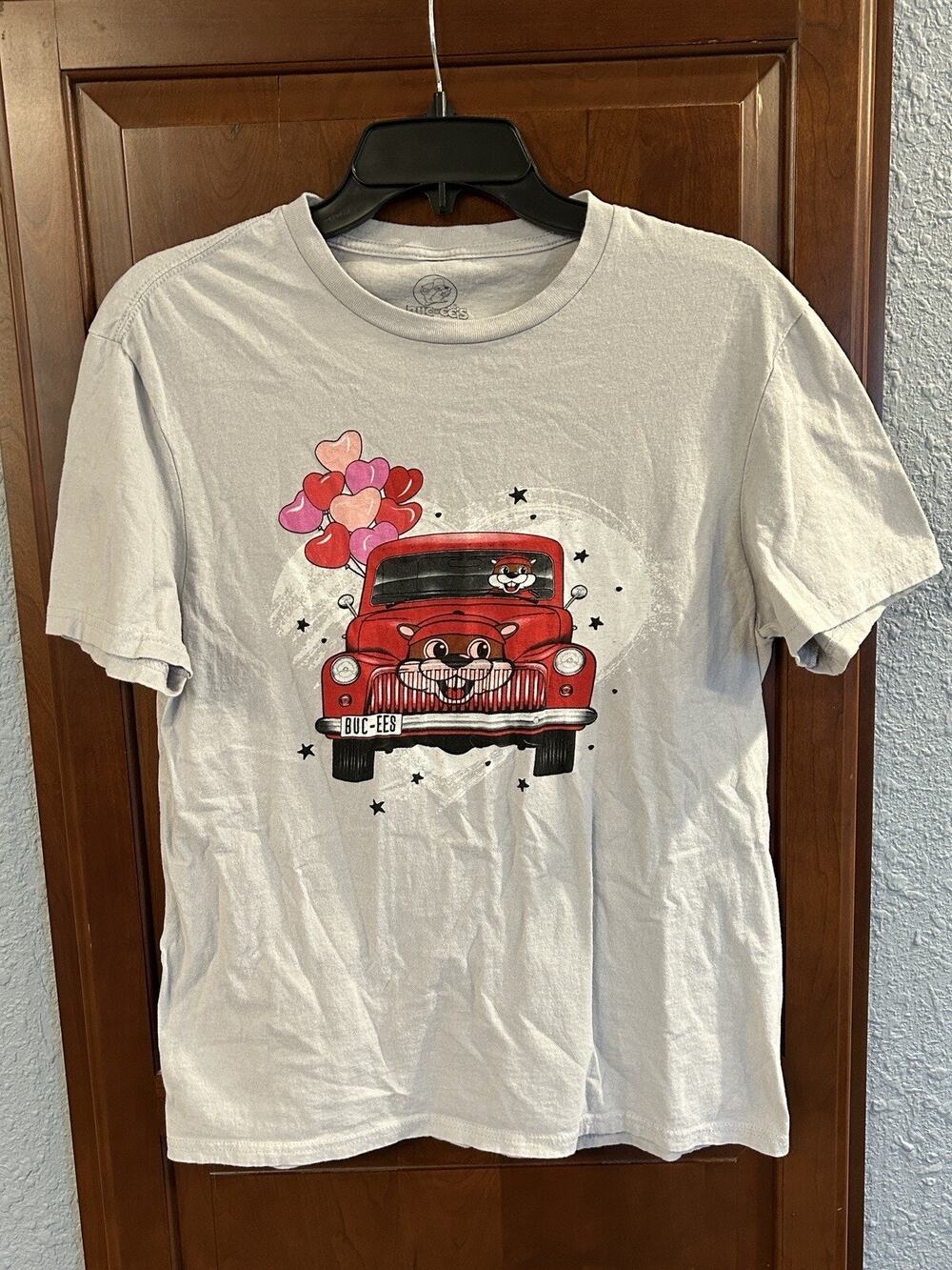 Buc-ees Shirt Adult Medium Valentines Day I Love‎ You To Buc-ees And Back Mens